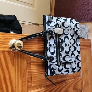 Coach Silver Daisy Outline Signature Metallic Emma Tote F23938